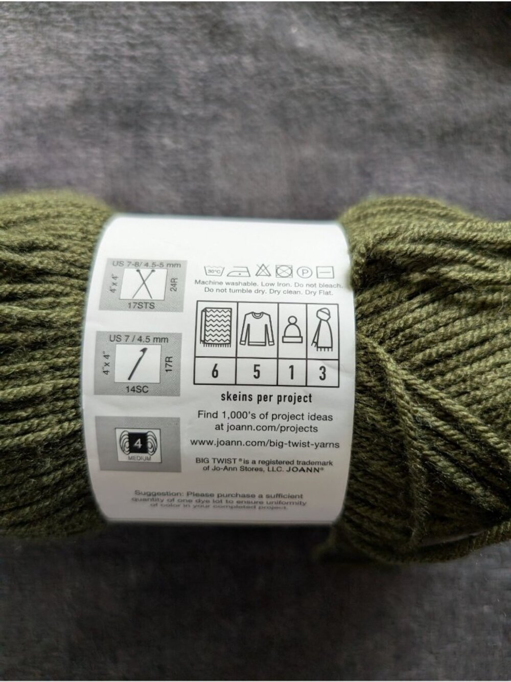 Big Twist Living Anti-Pilling Acrylic Yarn - Pine Green - Picture 3 of 5